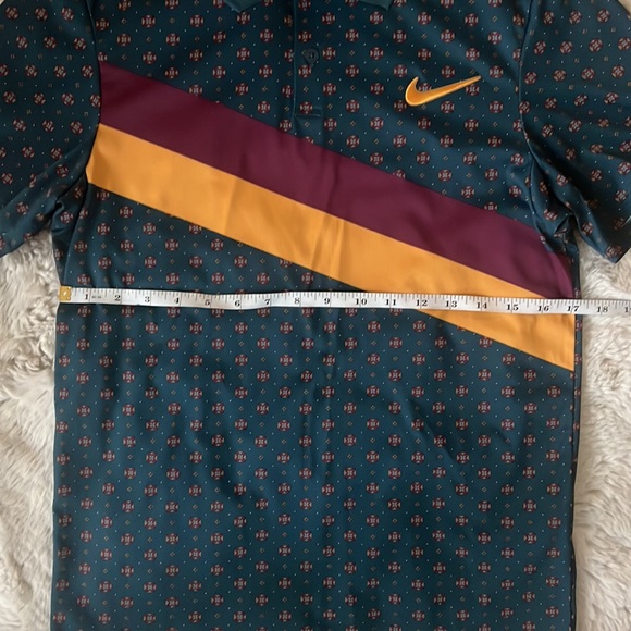 Men’s Golf Small Nike Polo Shirt - Picture 6 of 6